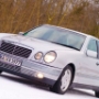 Mercedes E290TD 210.017<br />Motiv: Schloss Favourite im Winter